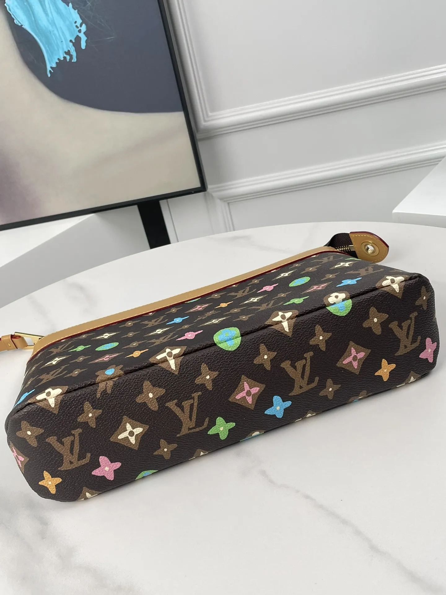 Louis Vuitton Voyage Souple M83568 - Image 6