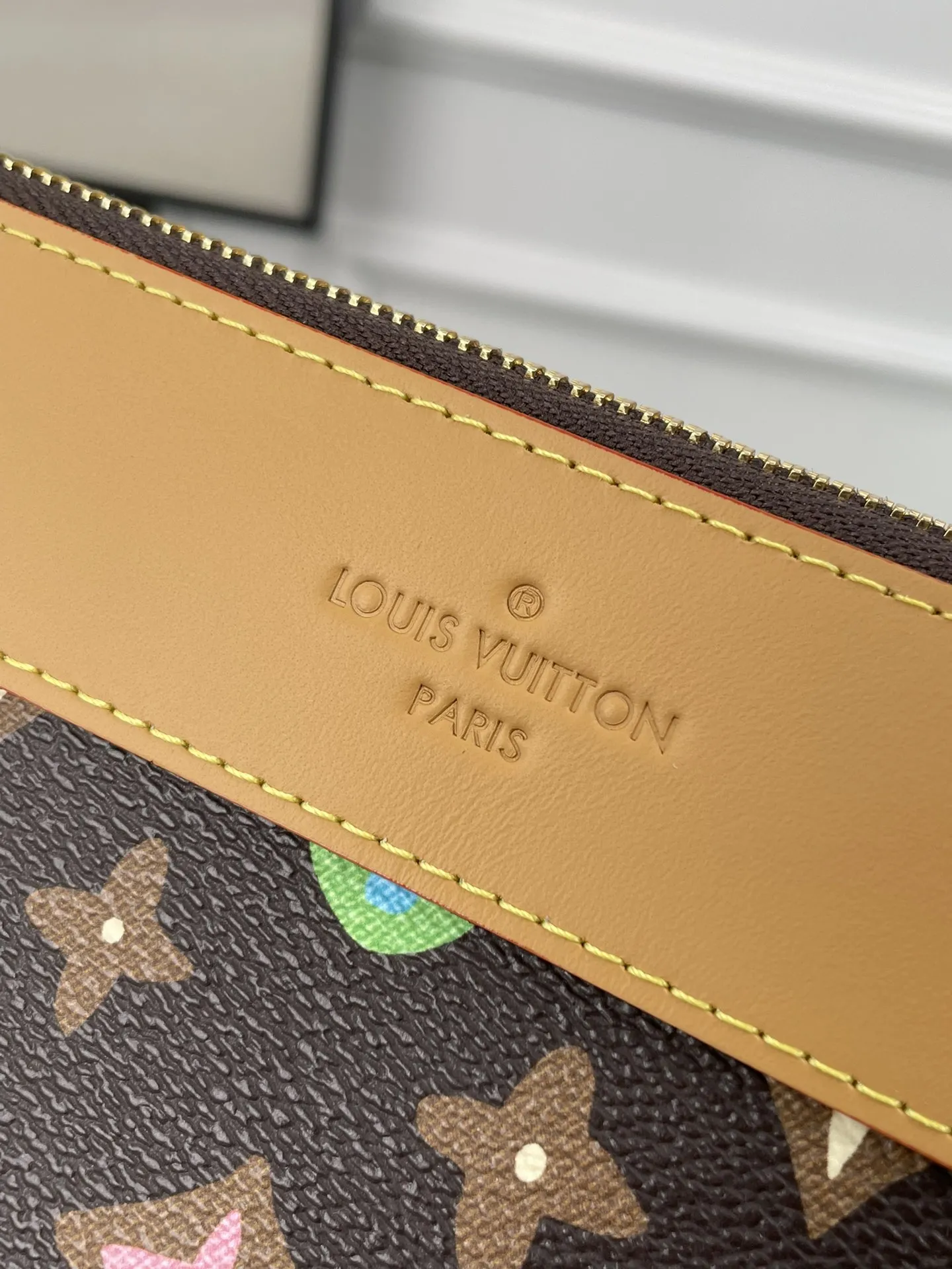 Louis Vuitton Voyage Souple M83568 - Image 7