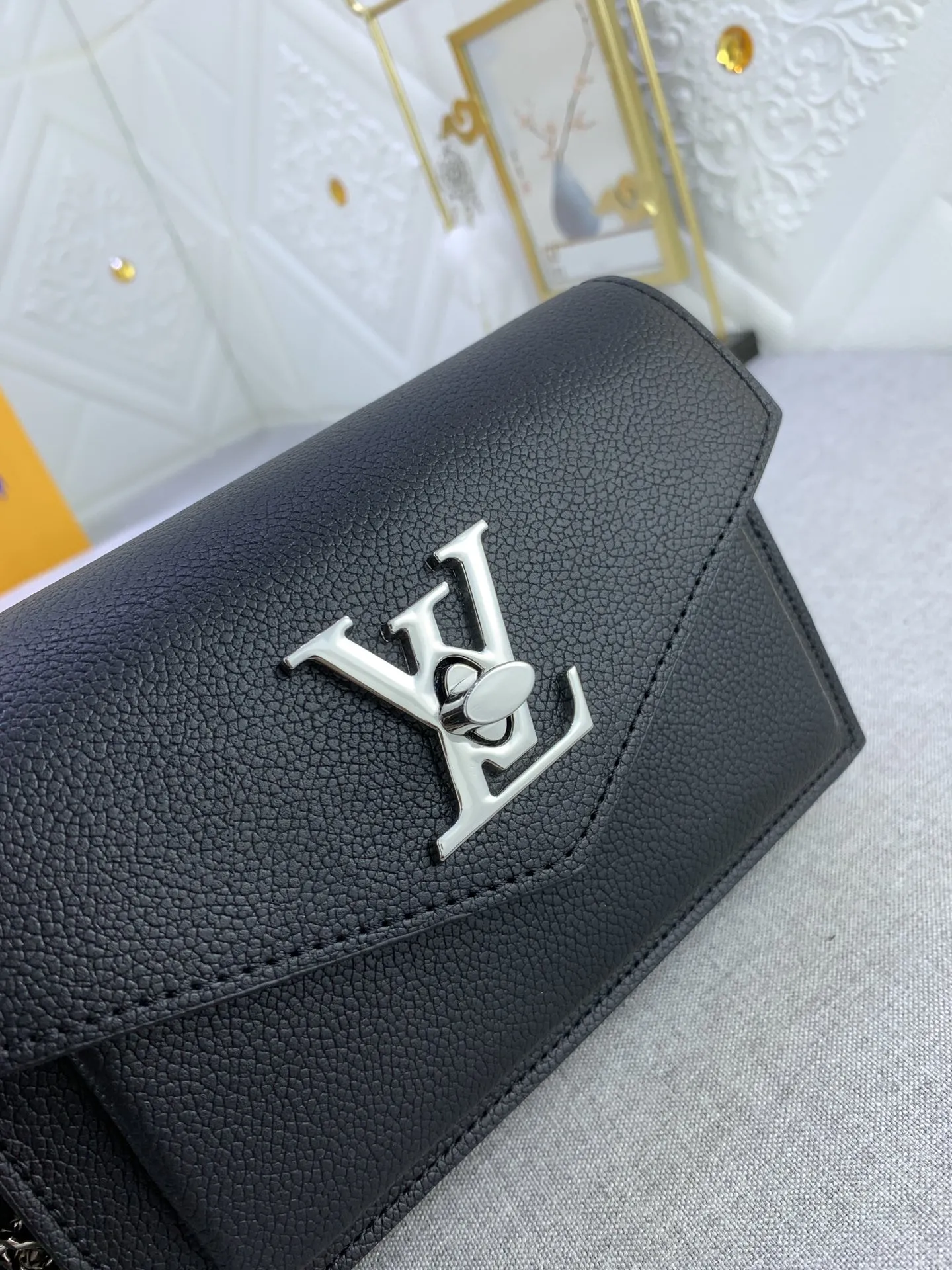 Louis Vuitton Mylockme Chain Pochette M63471 - Image 9