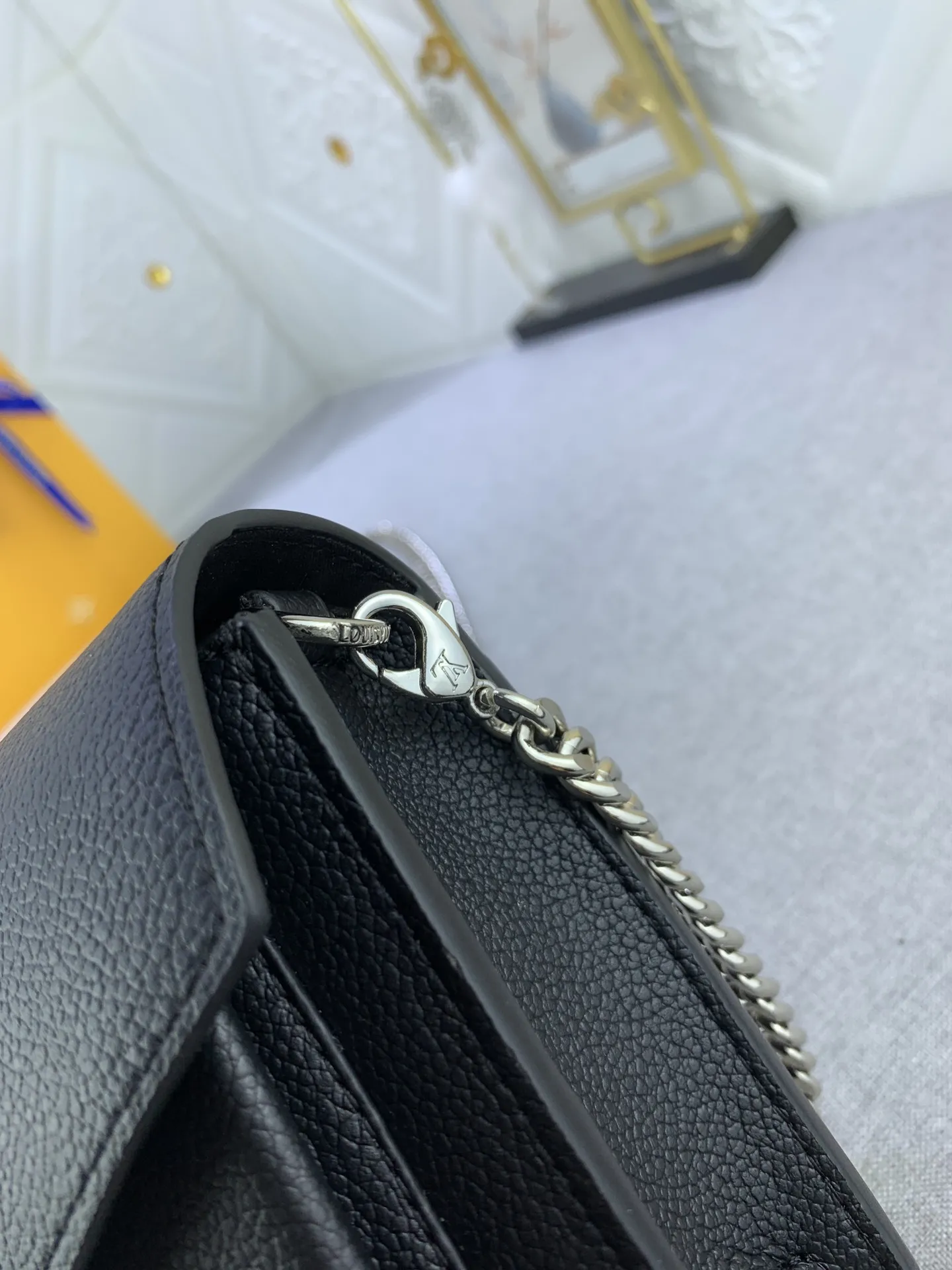 Louis Vuitton Mylockme Chain Pochette M63471 - Image 10