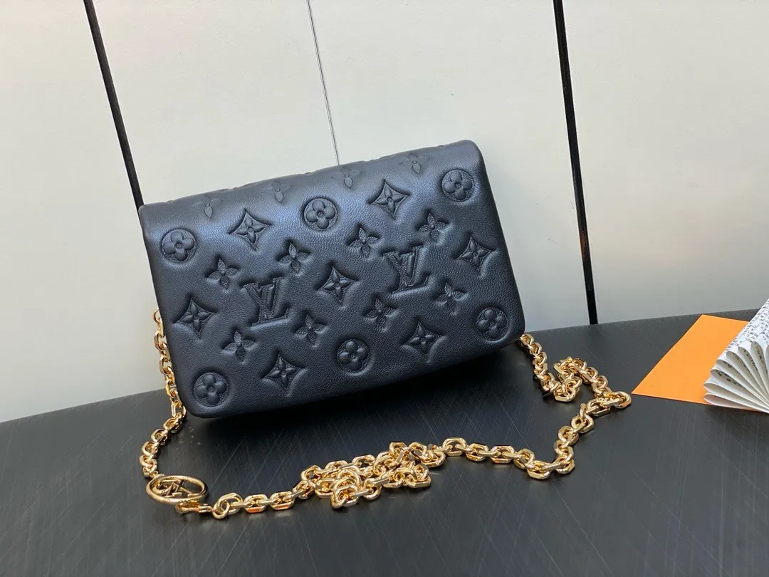 Alternative view of Louis Vuitton Pochette Coussin M82116