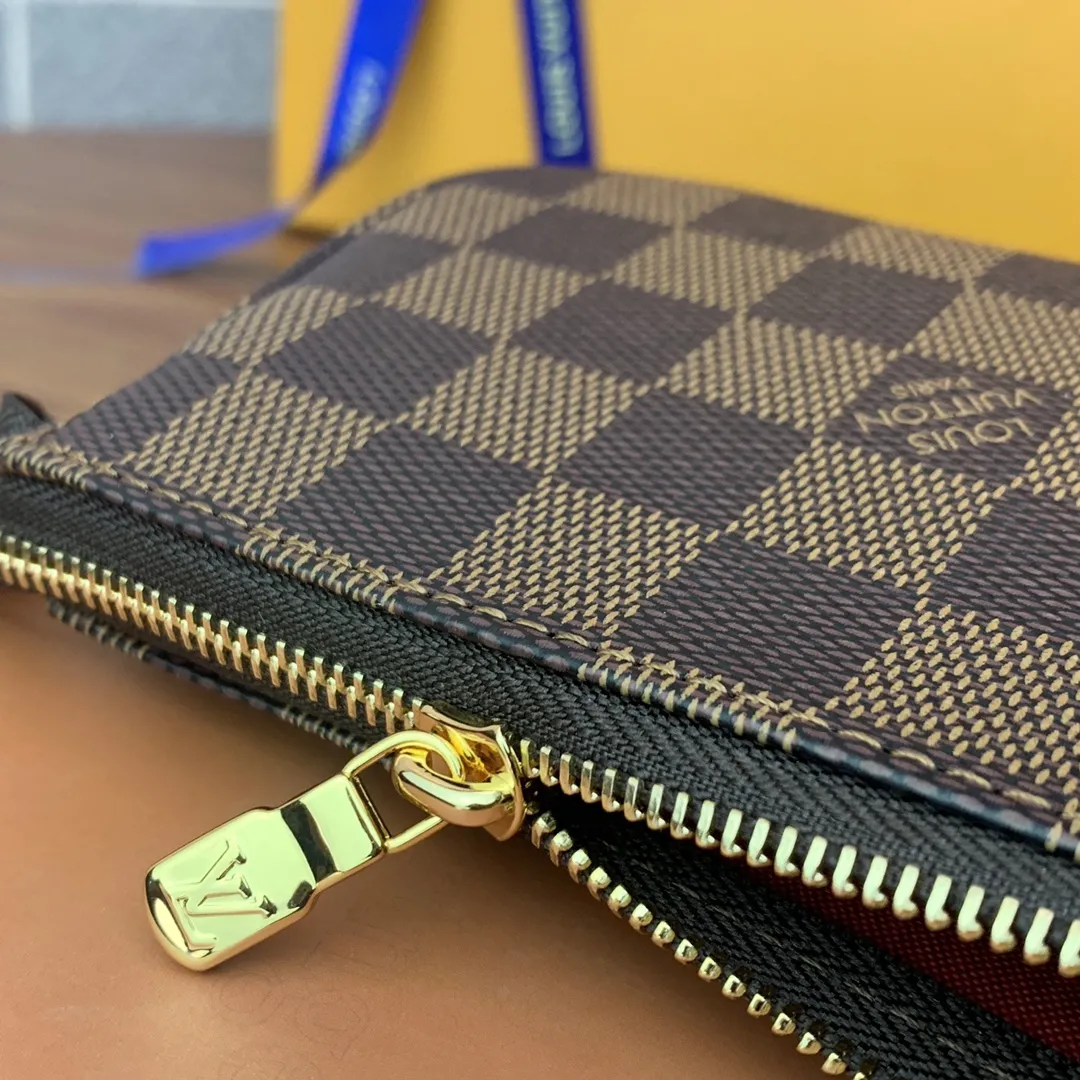 Alternative view of Louis Vuitton Mini Pochette Accessoires N58009