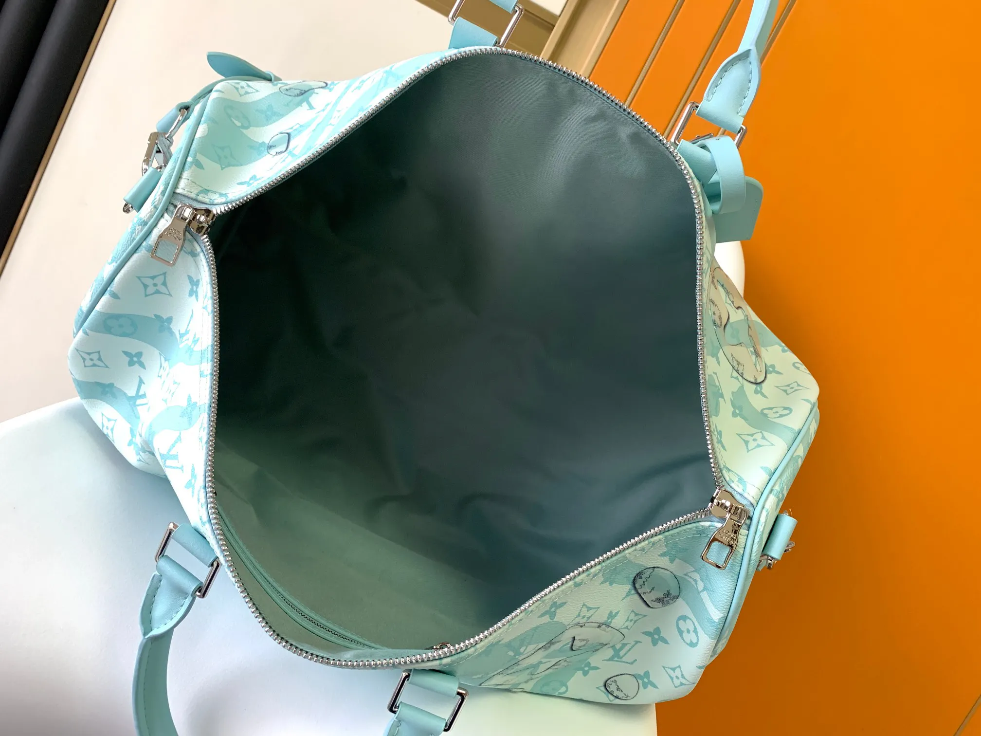 Louis Vuitton Keepall Bandoulière 50 M22570 - Image 3