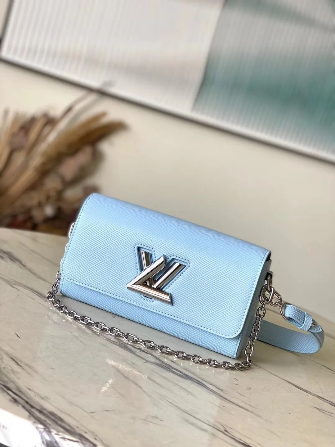 Alternative view of Louis Vuitton Twist West M24566