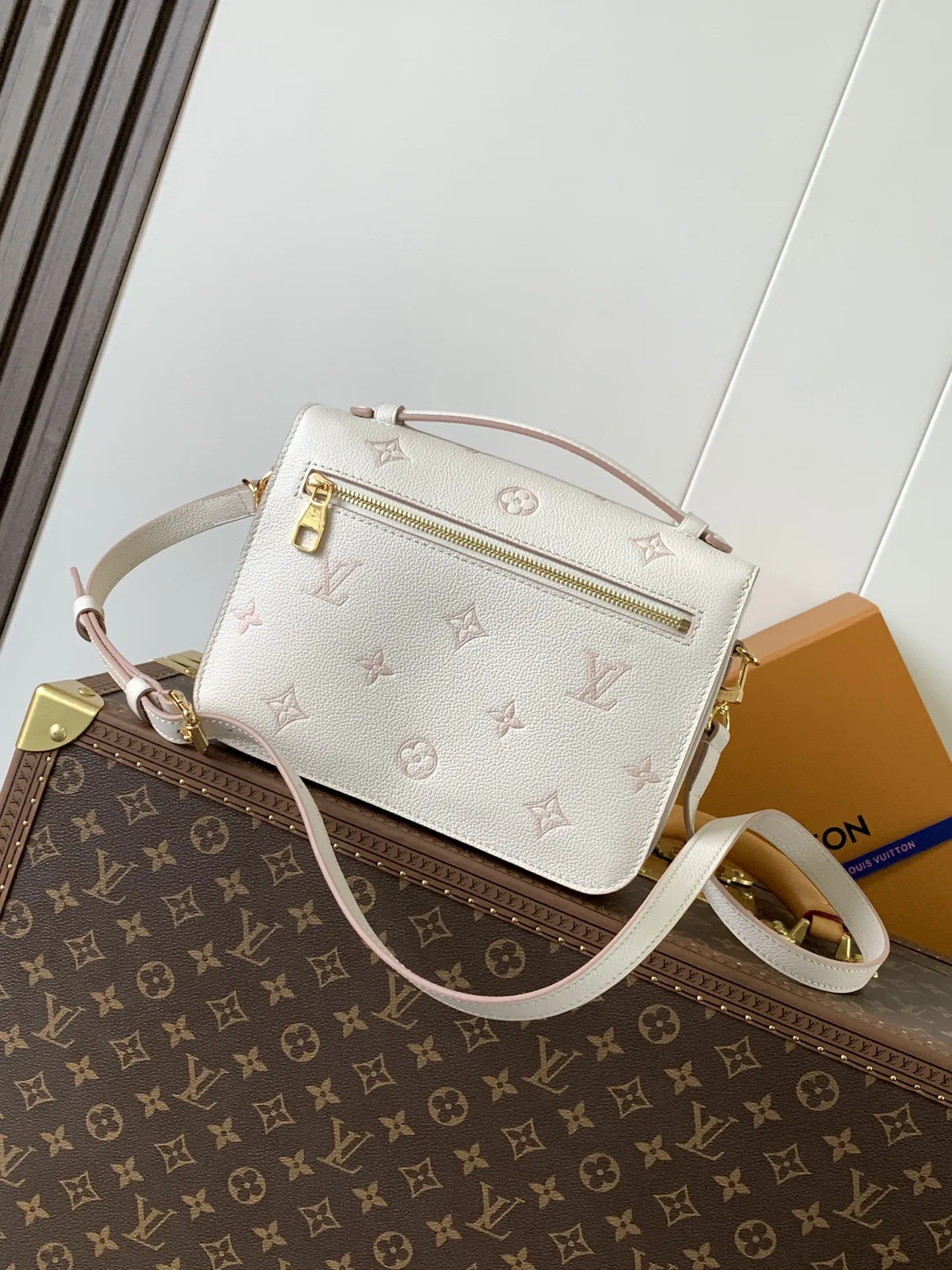Louis Vuitton Pochette Métis M14977 - 图片 5