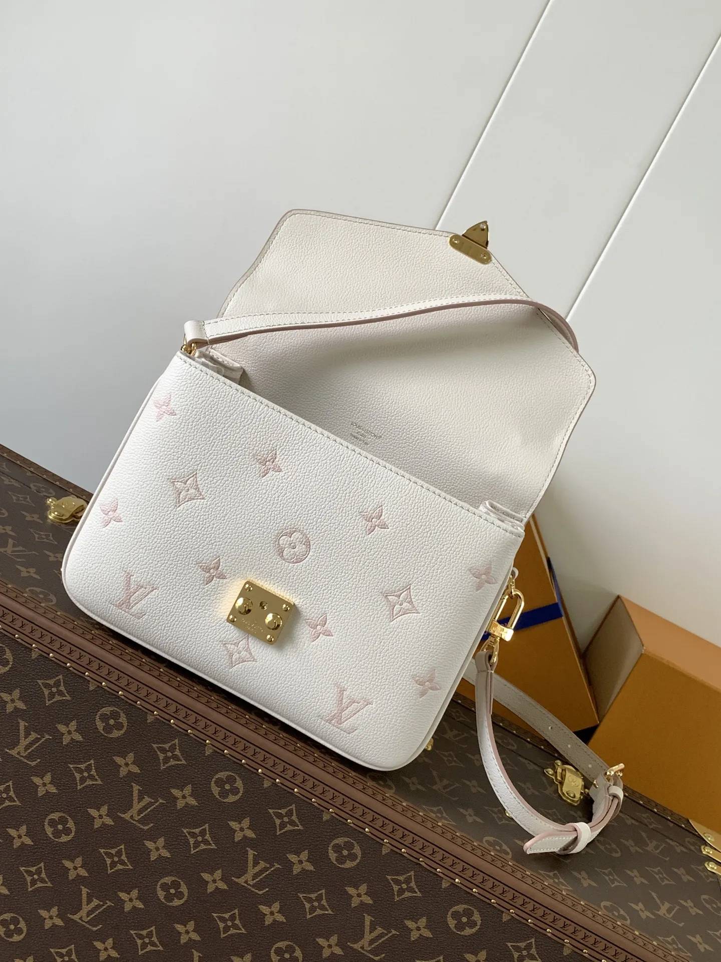 Louis Vuitton Pochette Métis M14977 - 图片 9