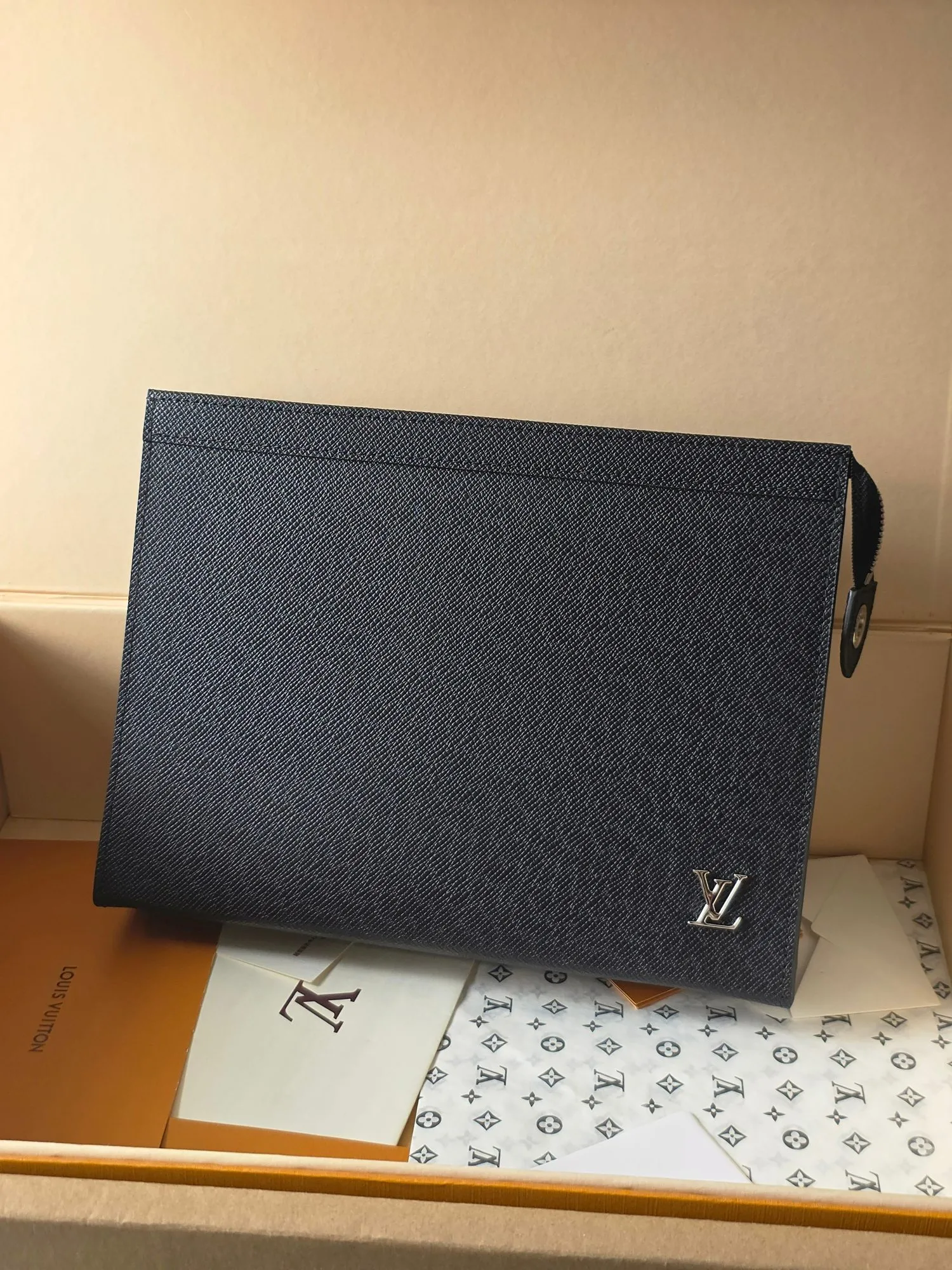 Louis Vuitton Pochette Voyage M30450 - 图片 10