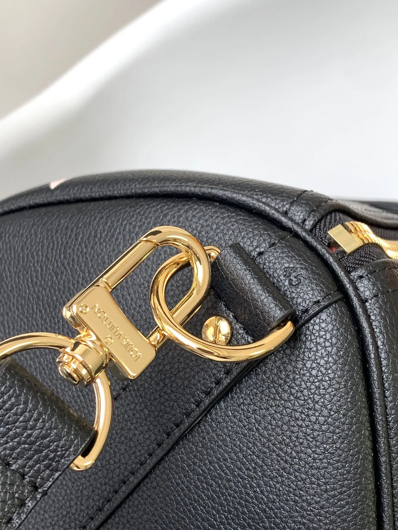 Louis Vuitton Keepall Bandoulière 45 M46670 - Image 4
