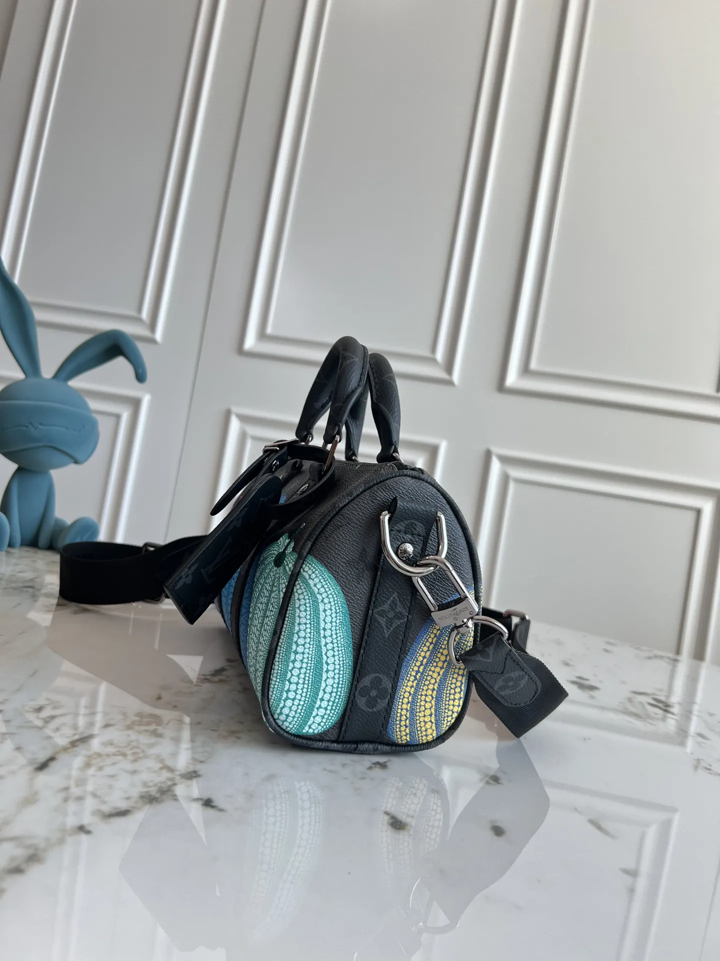 Louis Vuitton x Yayoi KusamaKeepall Bandoulière 25 M46437 - Image 4
