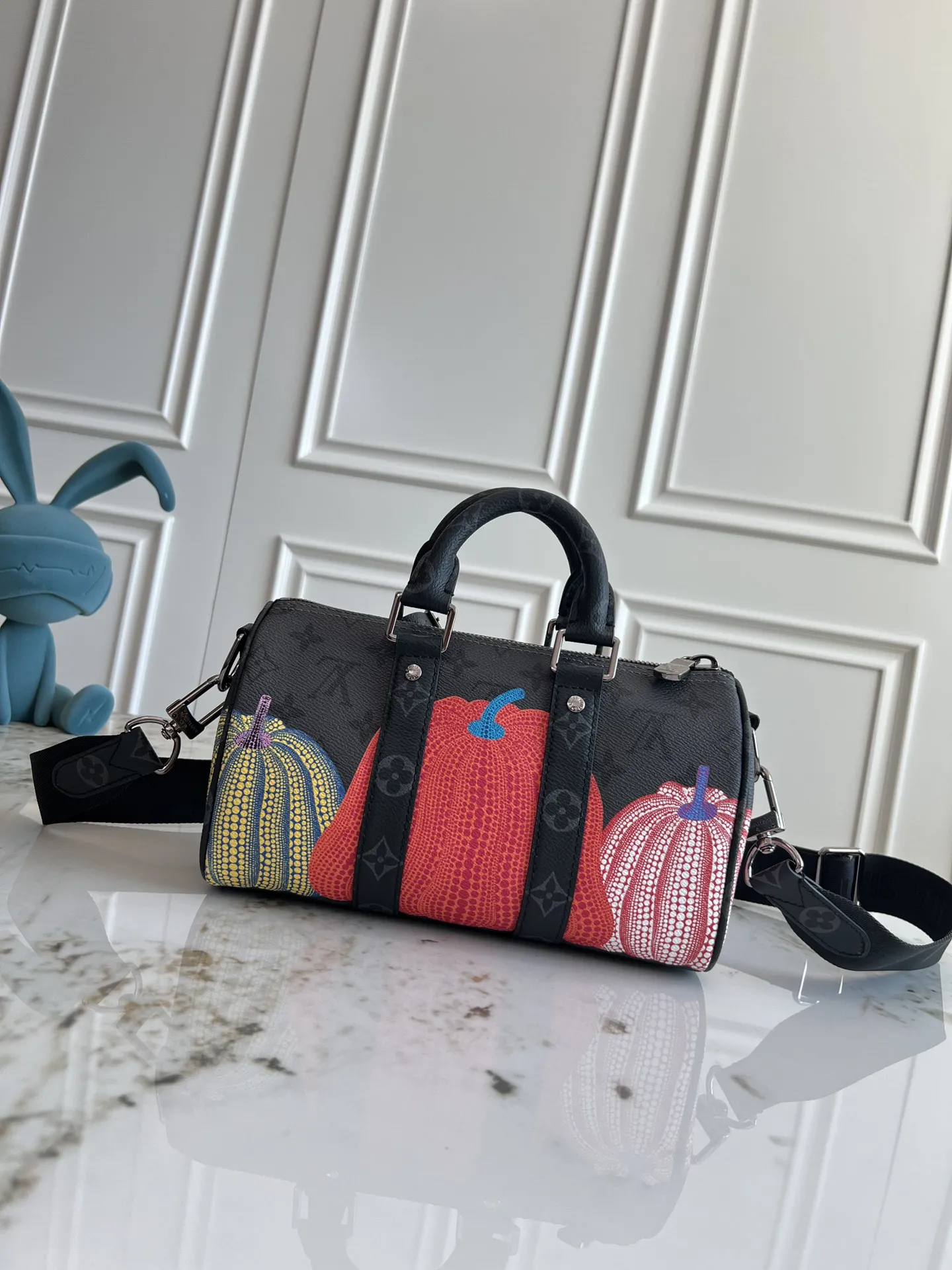 Louis Vuitton x Yayoi KusamaKeepall Bandoulière 25 M46437 - Image 5