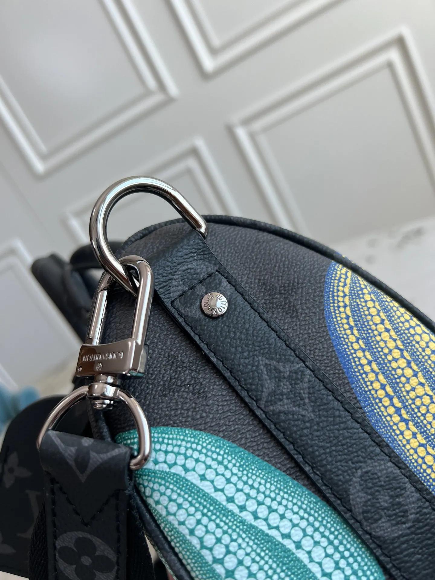 Louis Vuitton x Yayoi KusamaKeepall Bandoulière 25 M46437 - Image 8