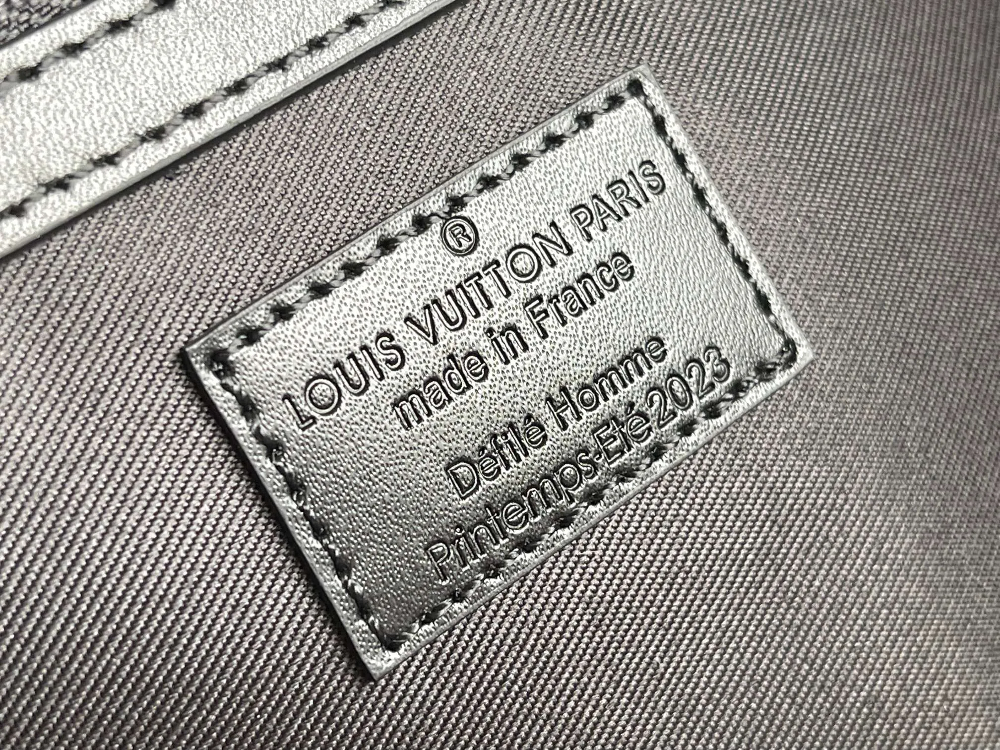 Alternative view of Louis Vuitton Keepall Bandoulière 50 M23174