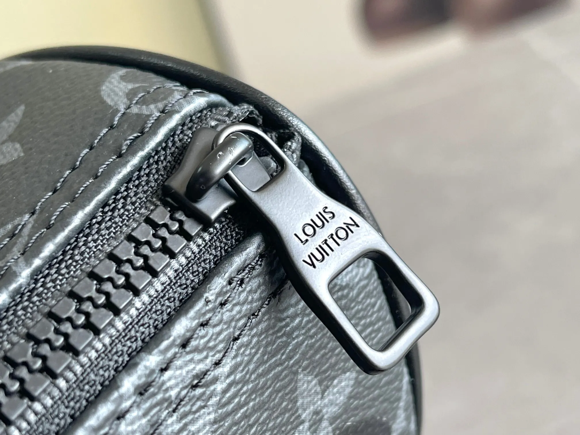 Louis Vuitton Keepall Bandoulière 25 M46406 - 图片 8