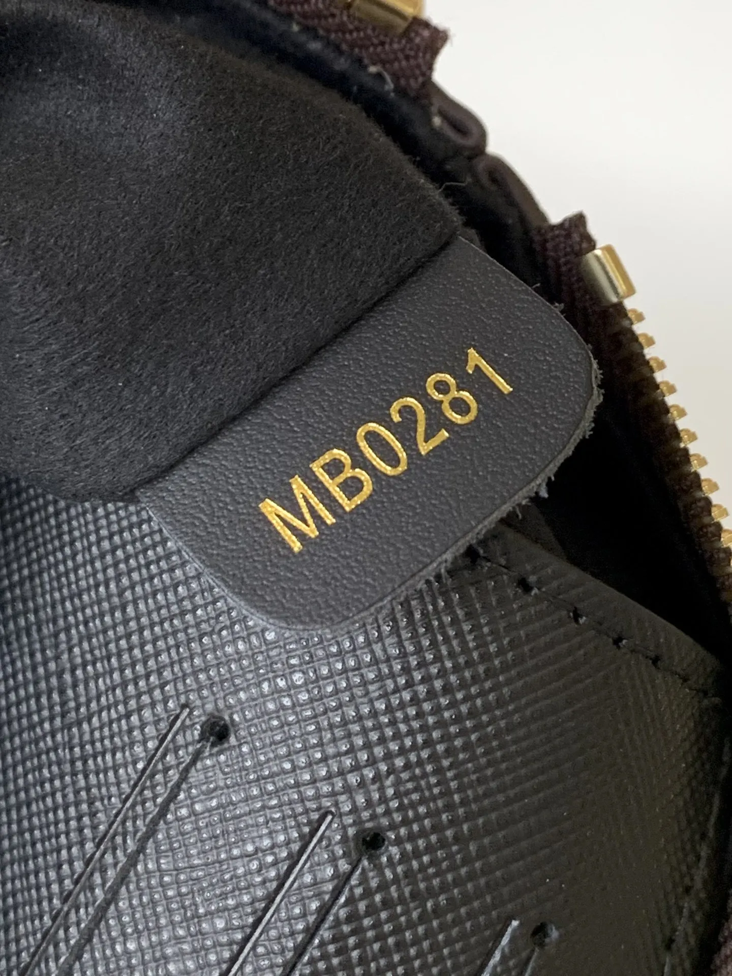 Alternative view of Louis Vuitton Double Zip Pochette M69203