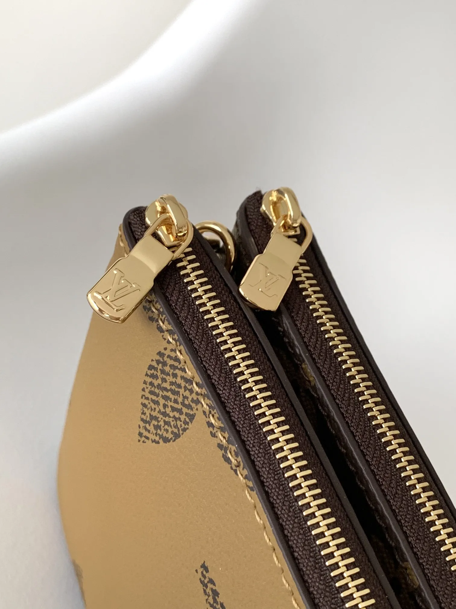 Louis Vuitton Double Zip Pochette M69203 - 图片 8