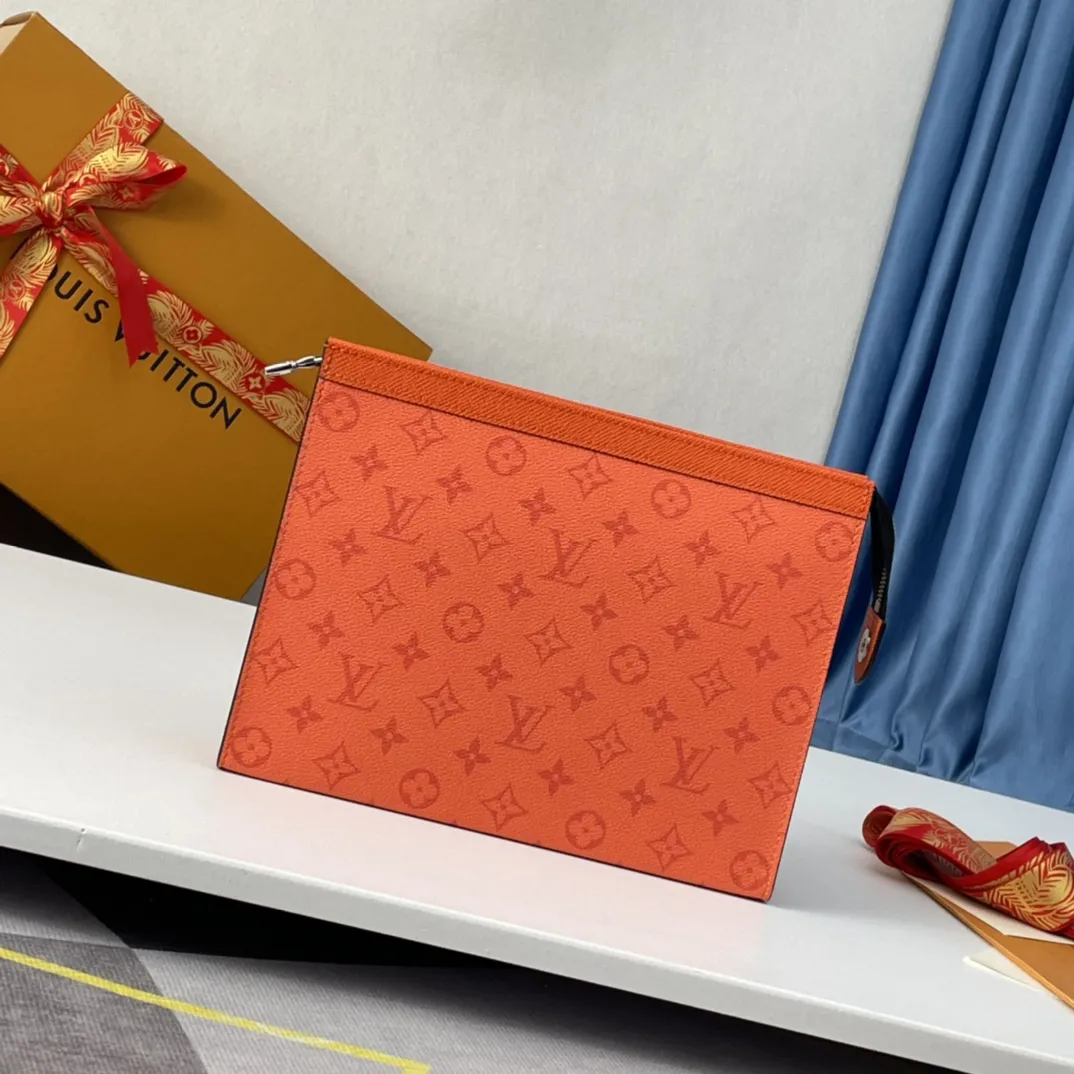 Louis Vuitton Pochette Voyage MM M30432 - Image 3