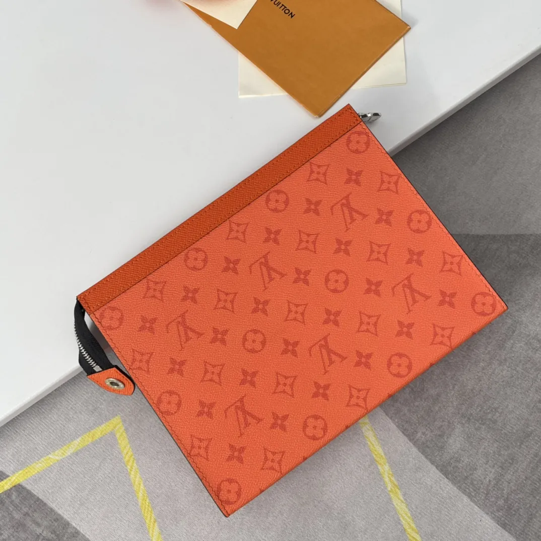 Louis Vuitton Pochette Voyage MM M30432 - Image 4