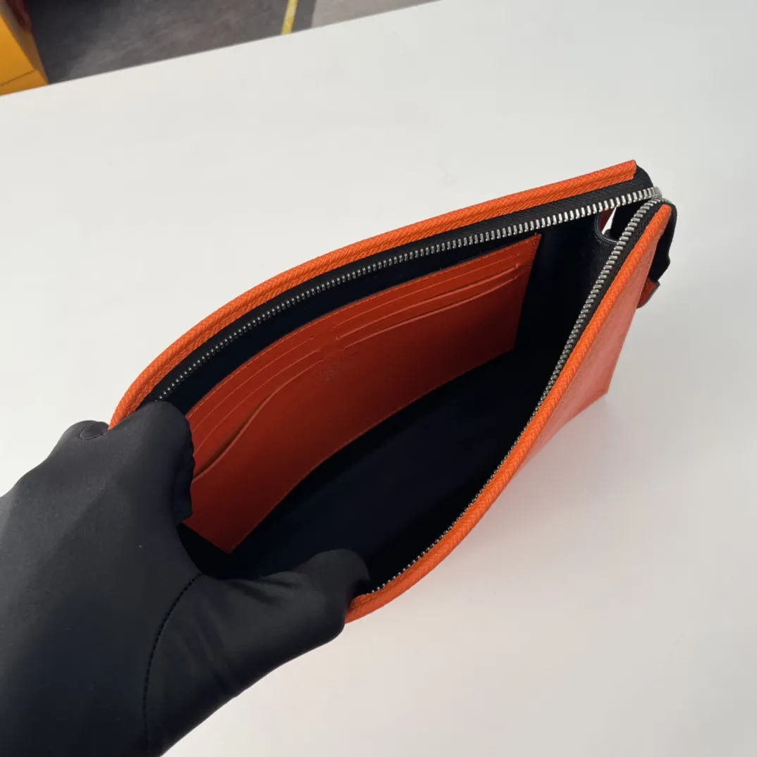 Louis Vuitton Pochette Voyage MM M30432 - Image 10