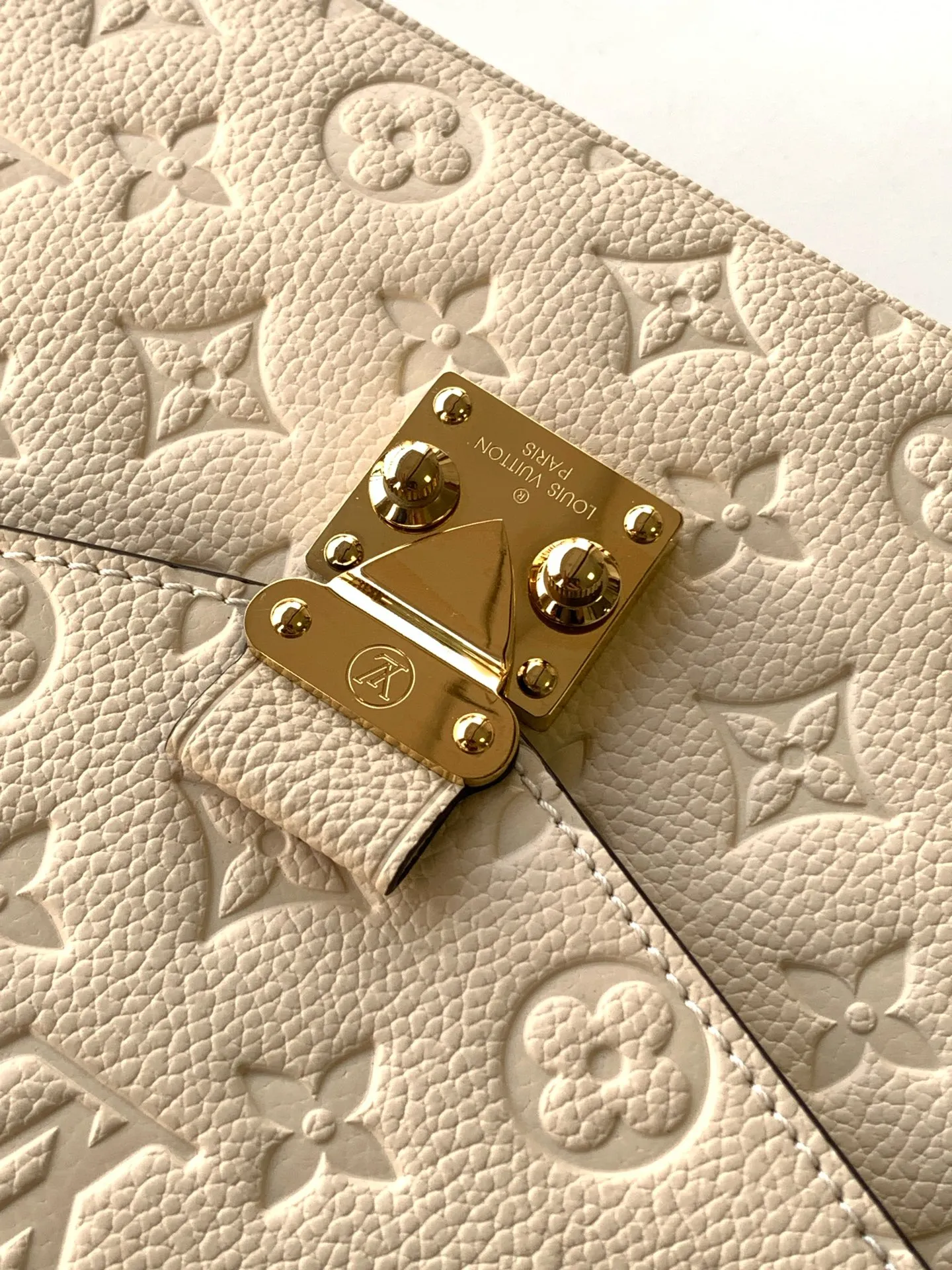 Louis Vuitton Pochette Métis M46552 - Image 7