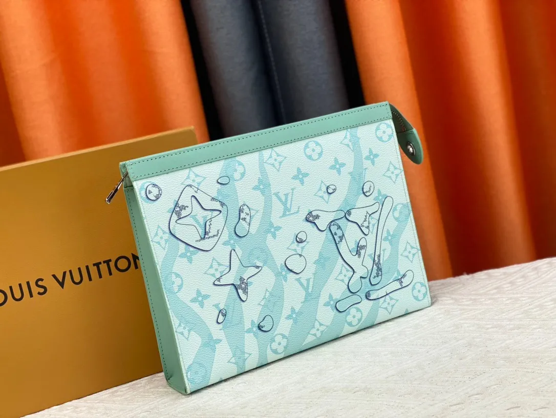 Louis Vuitton Pochette Voyage MM M22763 - Image 4