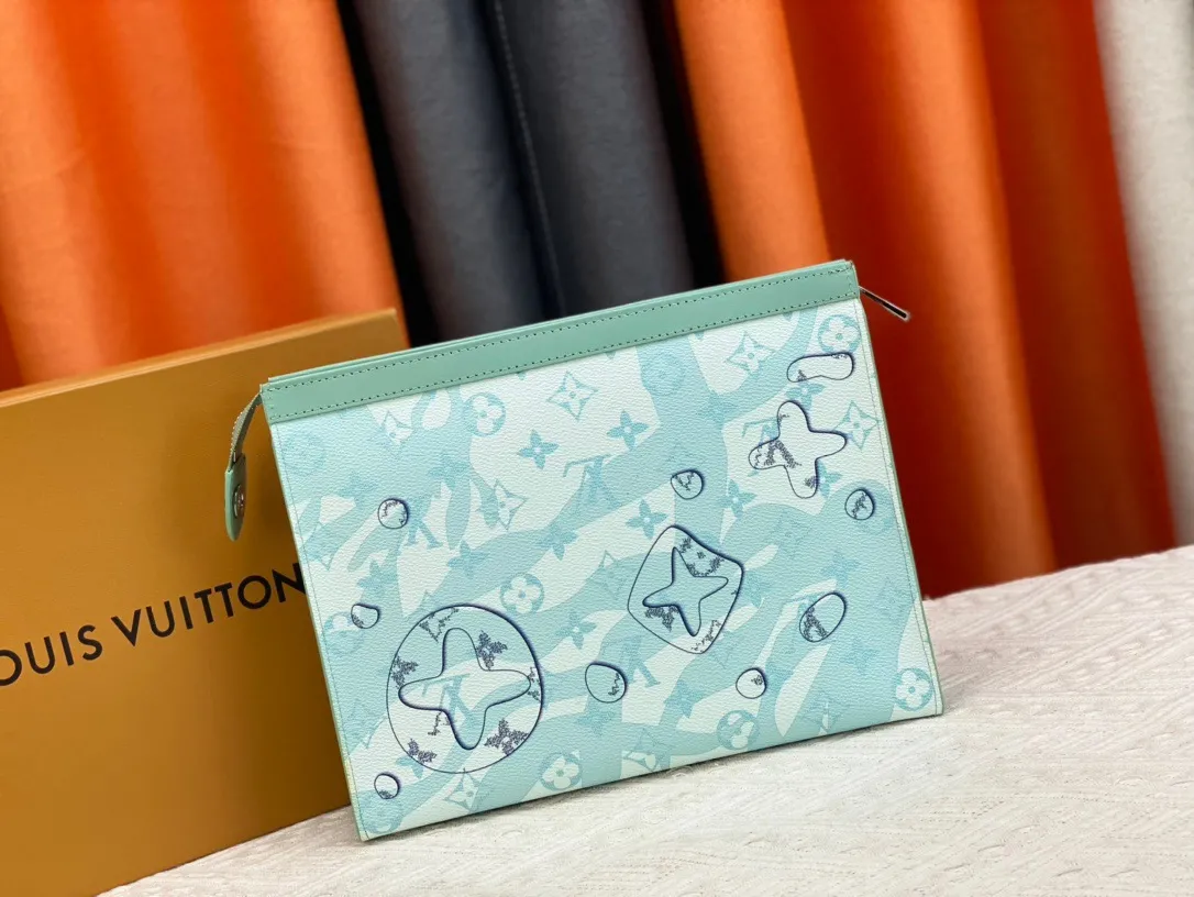 Louis Vuitton Pochette Voyage MM M22763 - Image 6