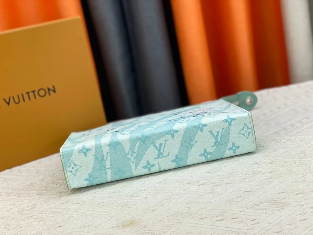 Louis Vuitton Pochette Voyage MM M22763 - Image 7