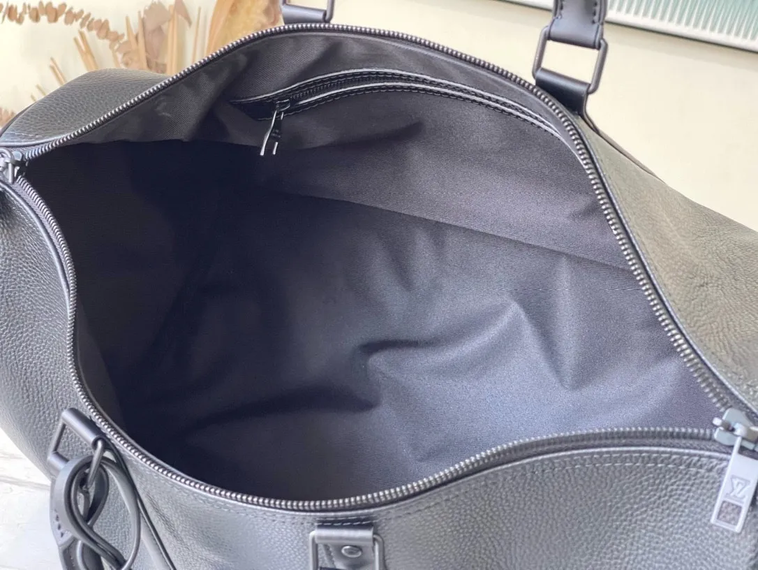 Alternative view of Louis Vuitton Keepall Bandoulière 50 M21420