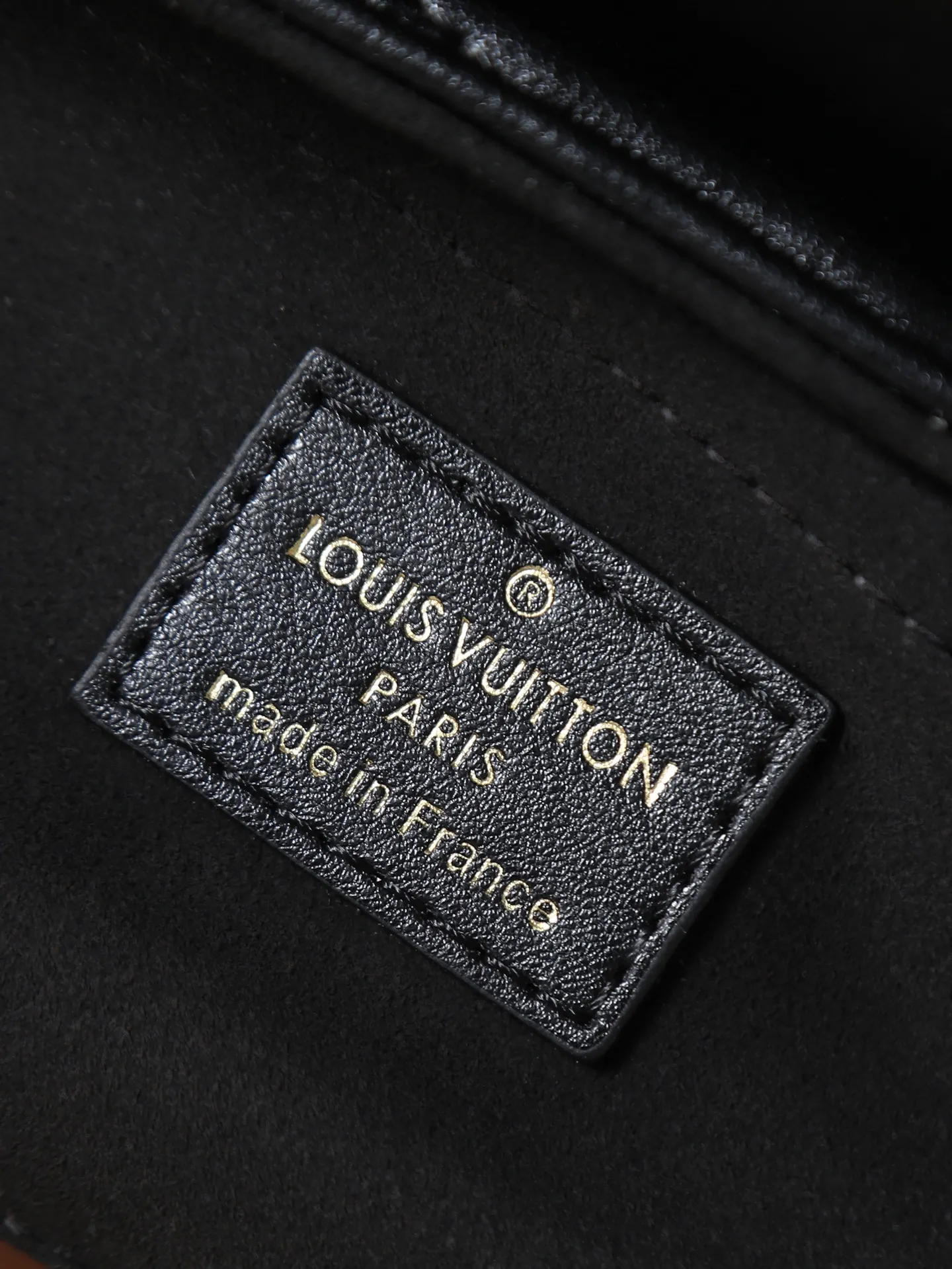 Louis Vuitton New Wave PM M20687 - 图片 3