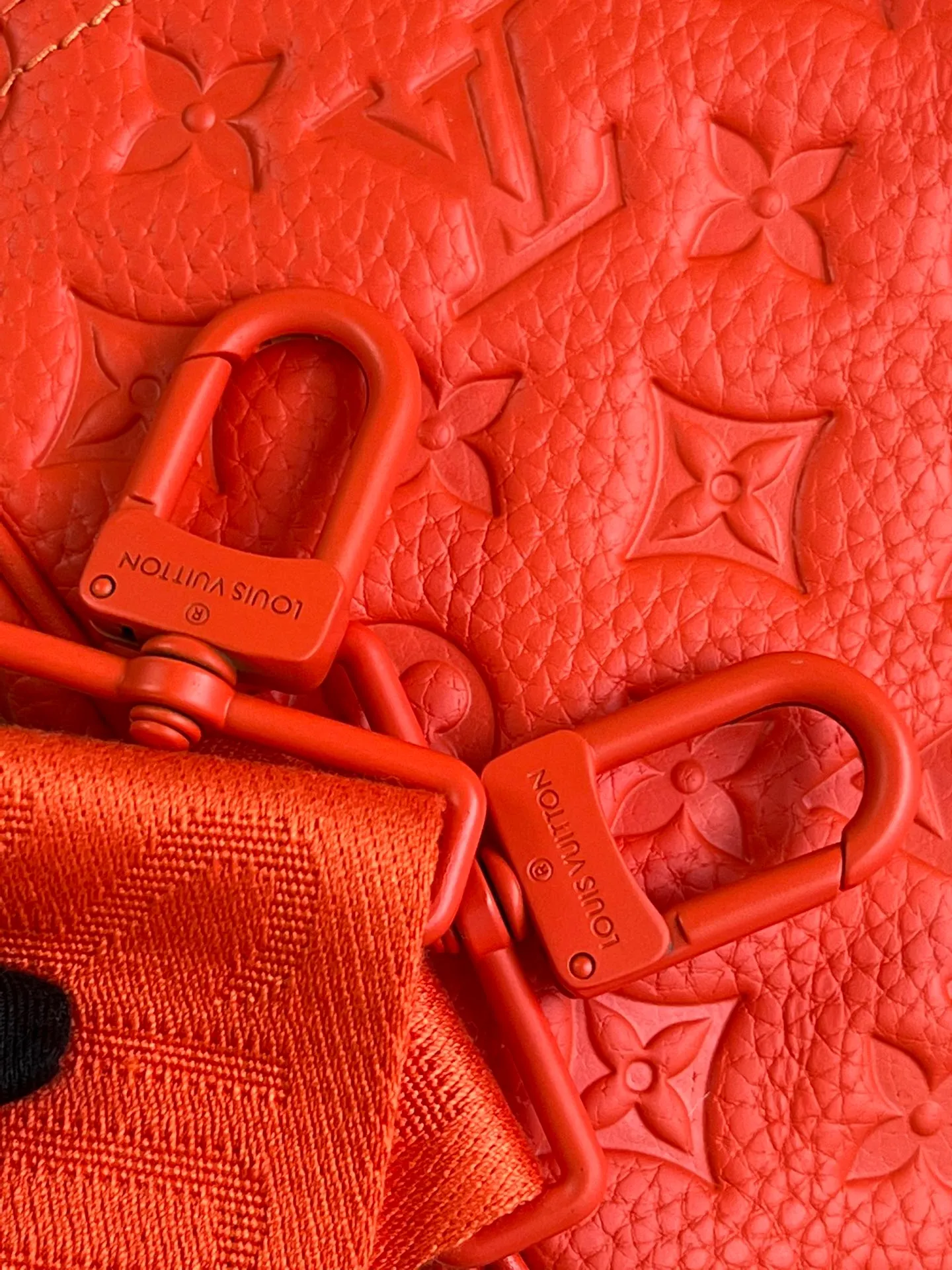 Alternative view of Louis Vuitton Keepall Bandoulière 50 M20963
