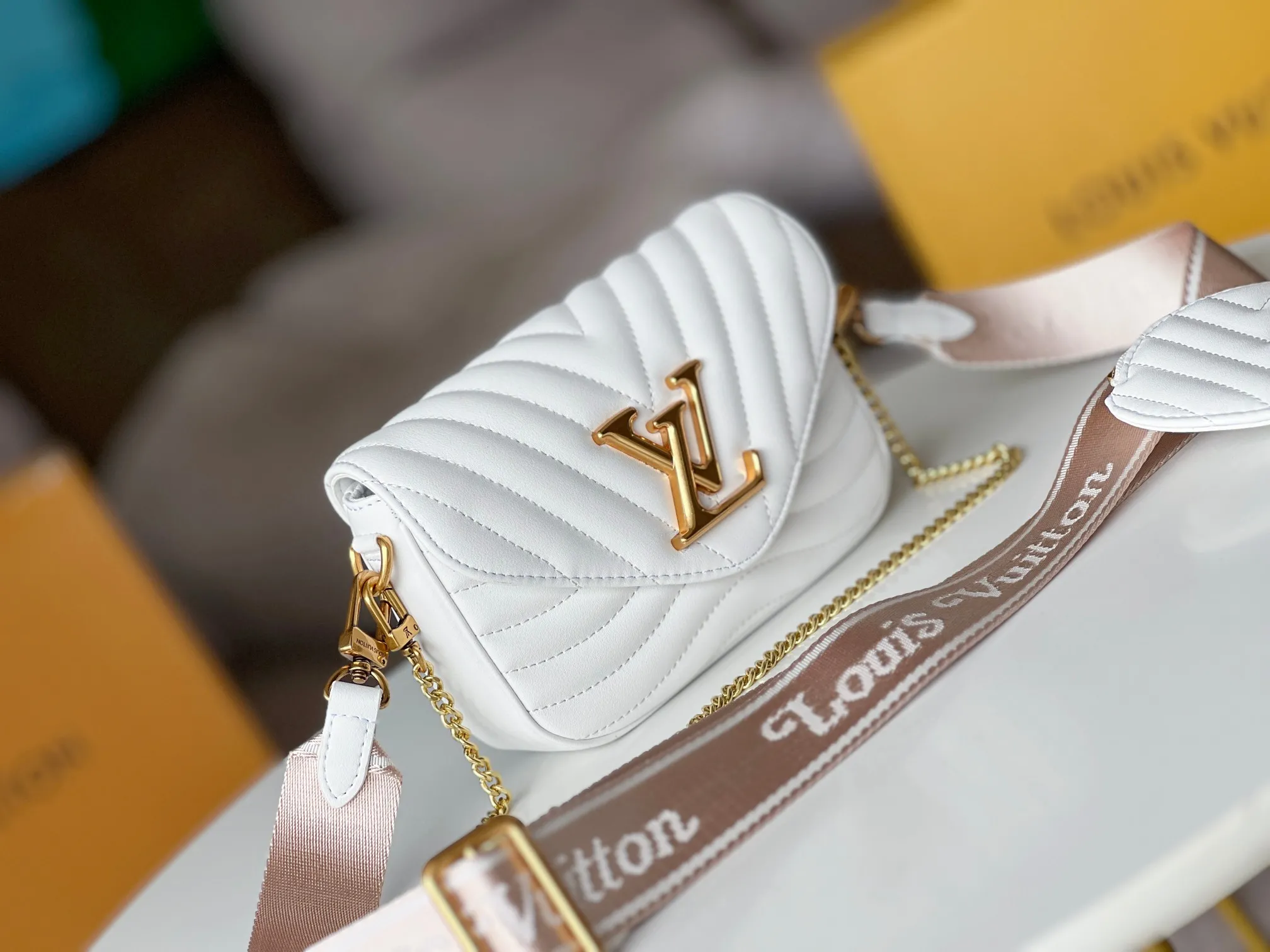 Louis Vuitton New Wave Multi-Pochette M56466 - Image 5