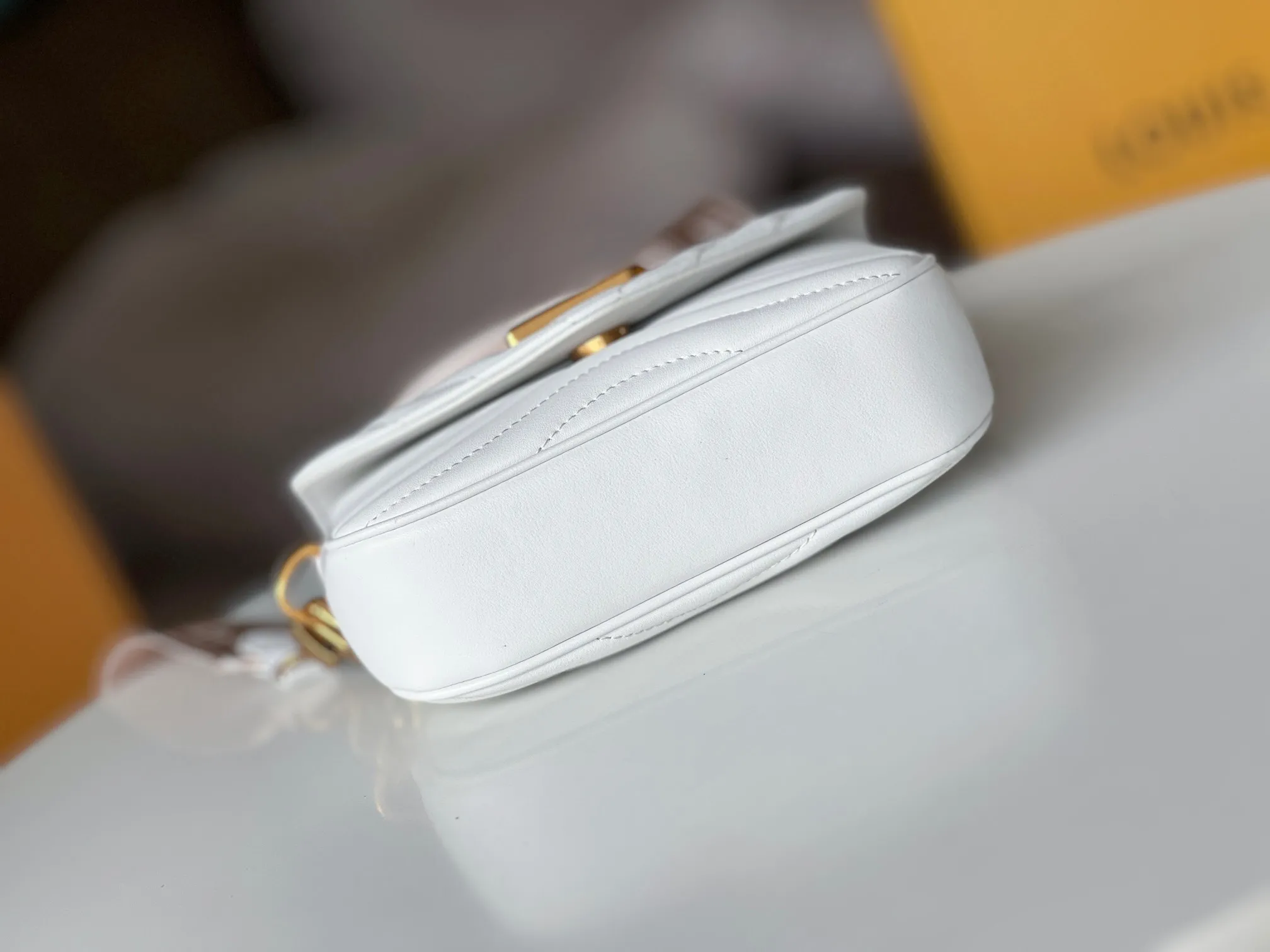 Louis Vuitton New Wave Multi-Pochette M56466 - Image 8