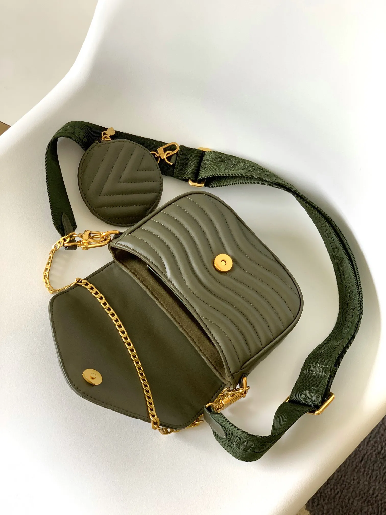 Louis Vuitton New Wave Multi-Pochette M56471 - 图片 9