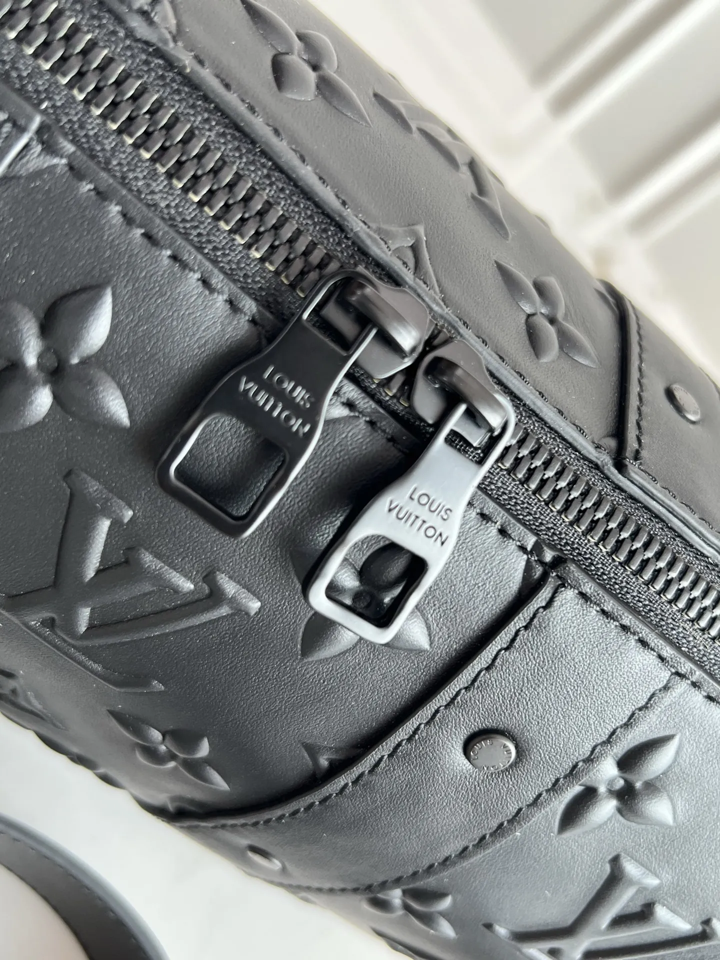 Louis Vuitton City Keepall M57955 - Image 7