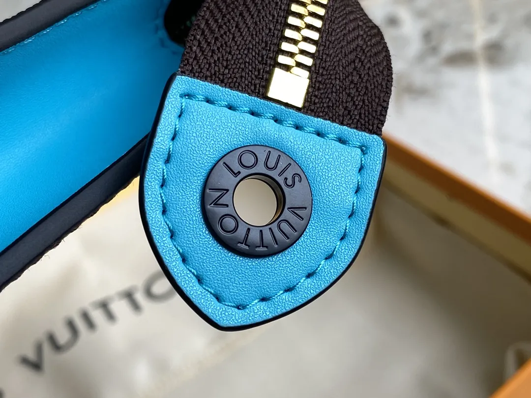 Louis Vuitton Pochette Voyage M81204 - Image 7