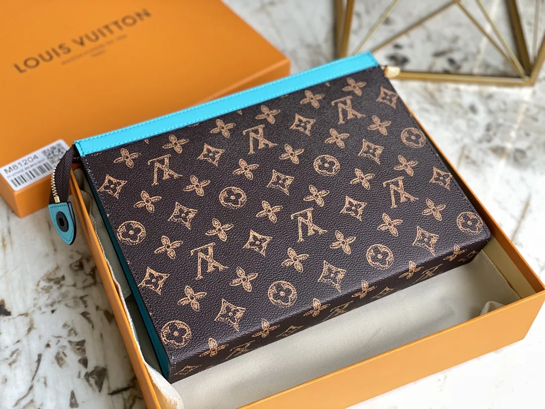 Louis Vuitton Pochette Voyage M81204 - Image 8