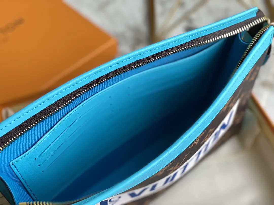 Louis Vuitton Pochette Voyage M81204 - Image 10