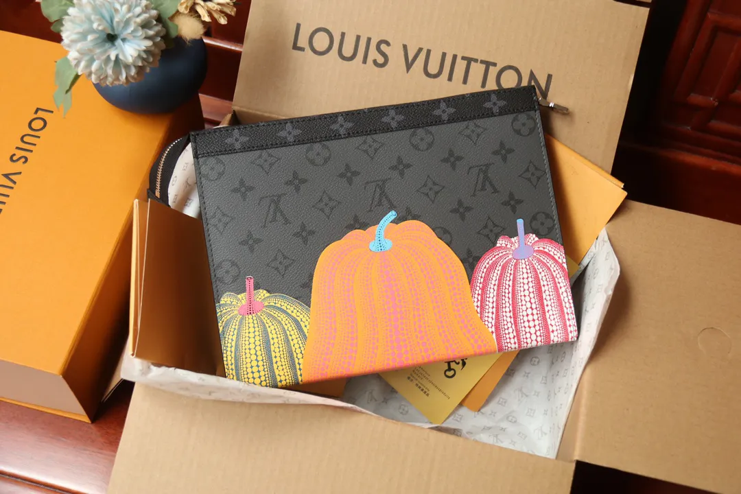 Louis Vuitton LV x YK Pochette Voyage M81973 - Image 3
