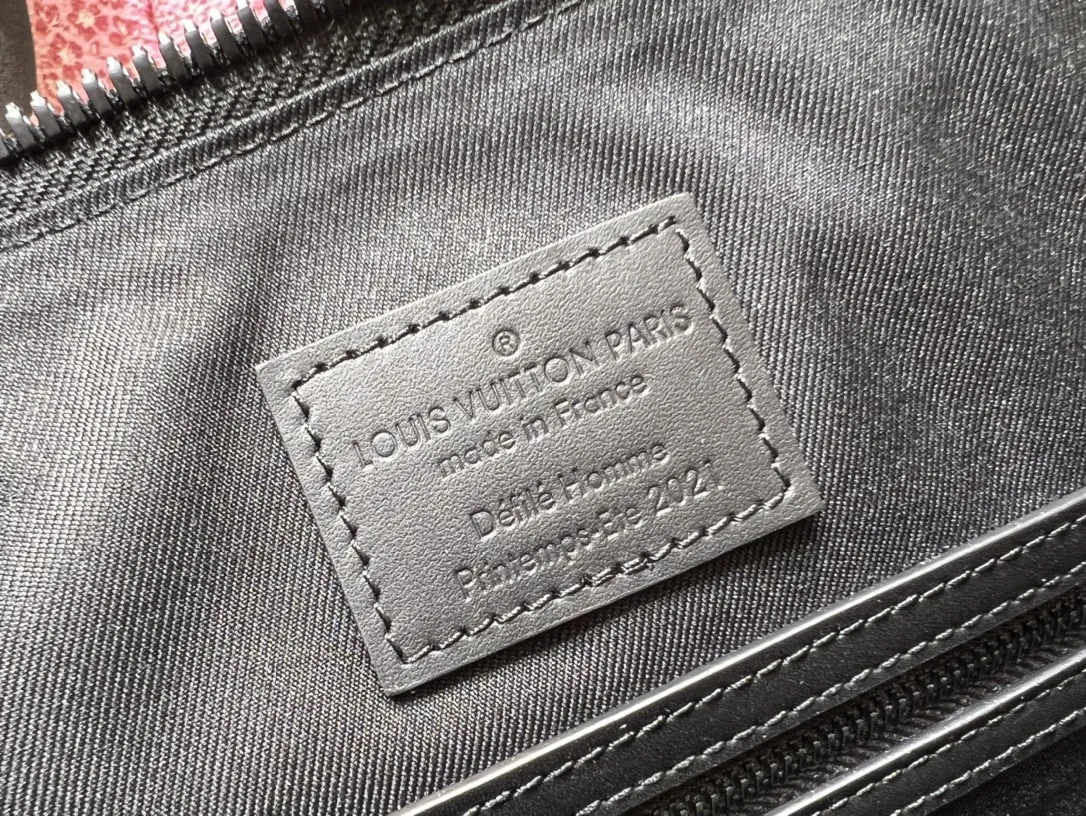 Alternative view of Louis Vuitton Keepall Bandouliere 50 M45069