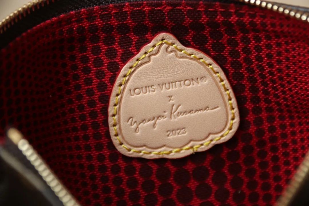 Alternative view of Louis Vuitton Mini Pochette Accessoires M81866