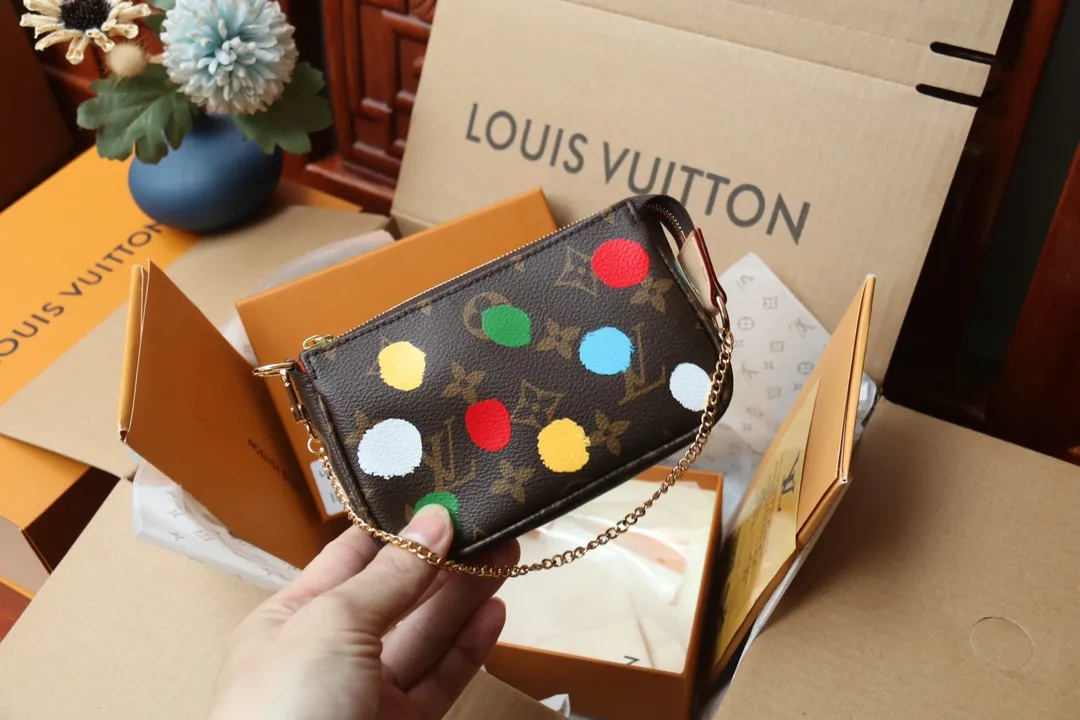 Louis Vuitton Mini Pochette Accessoires M81866 - 图片 5