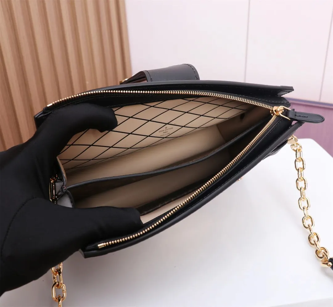 Alternative view of Louis Vuitton Pochette Trunk M43596