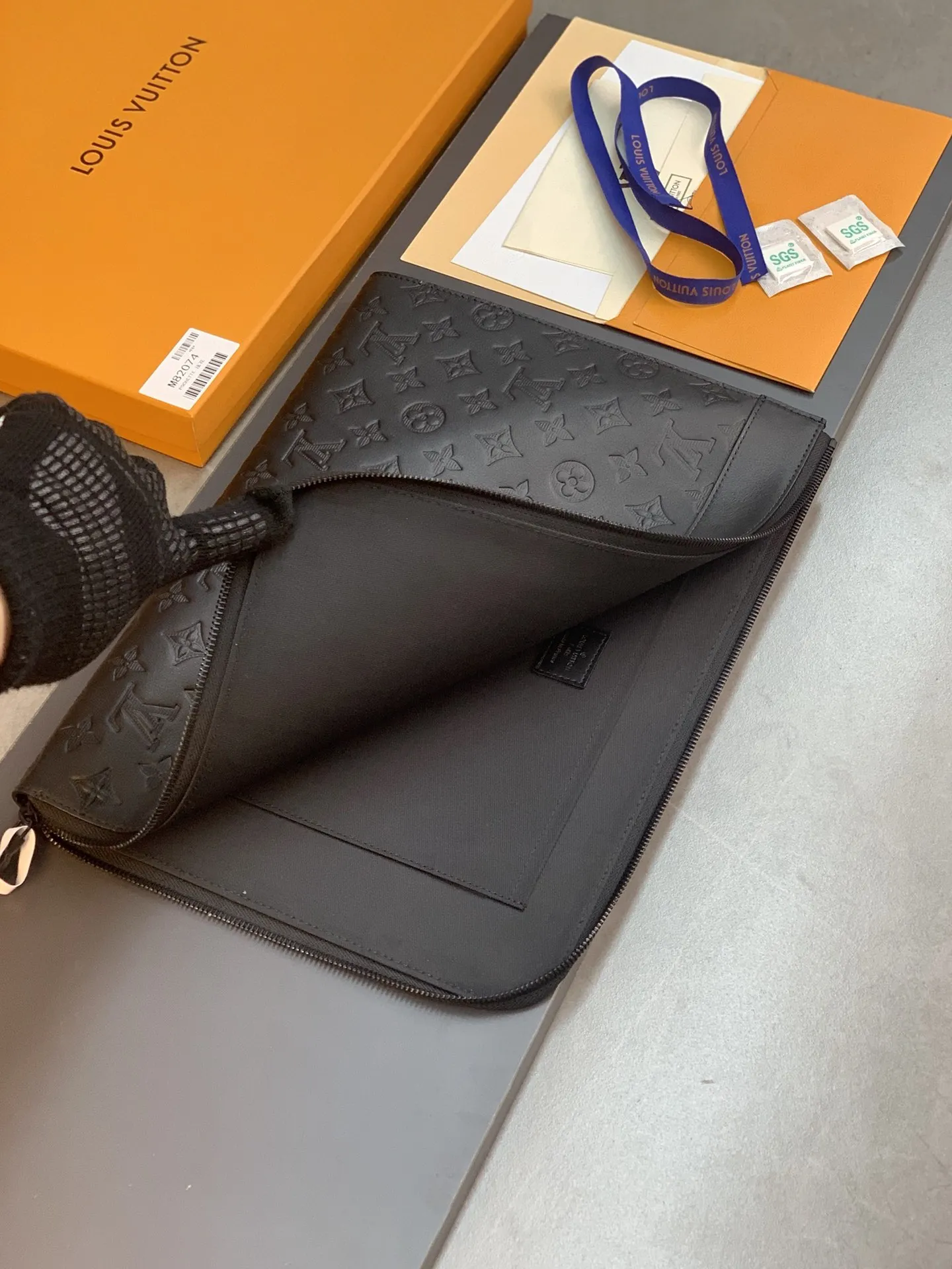 Louis Vuitton Pochette Jour M82074 - Image 7