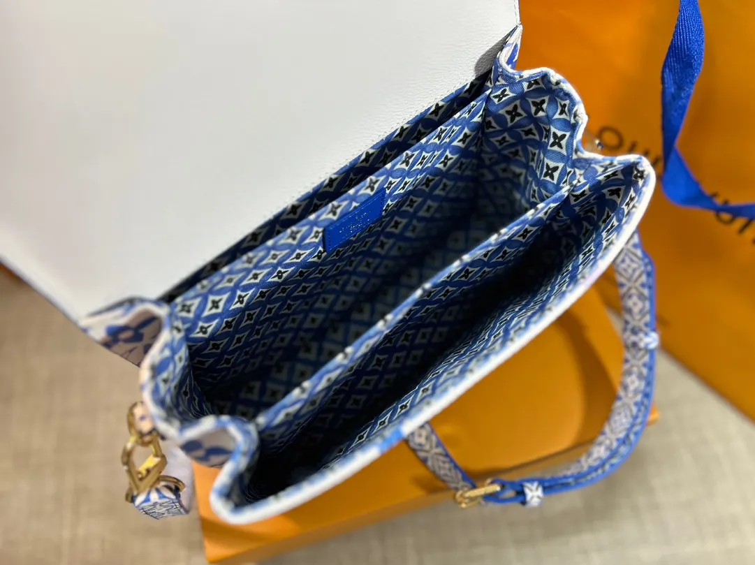 Louis Vuitton Pochette Metis M23055 - Image 10