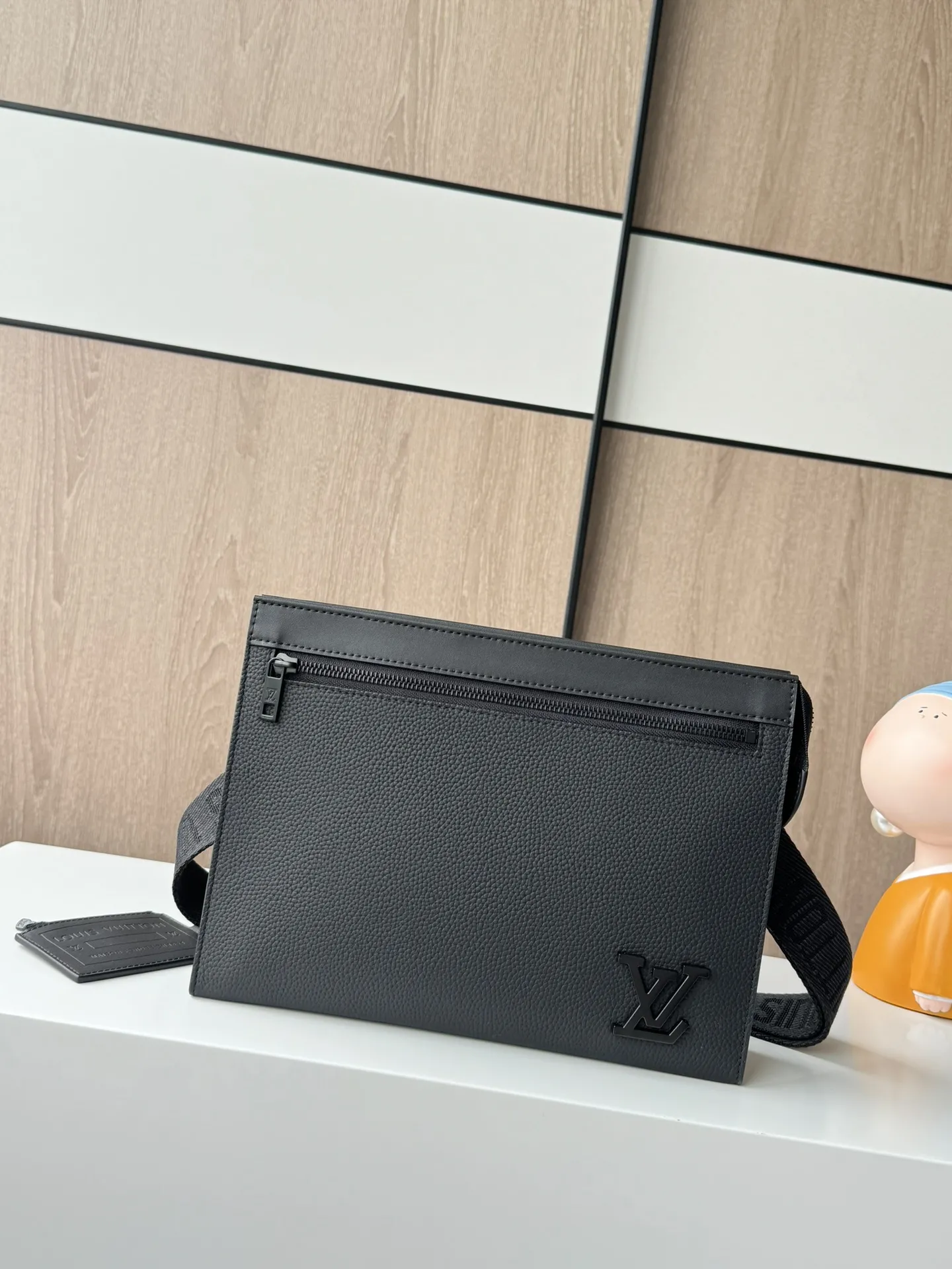 Louis Vuitton Messenger Voyage M59329 - Image 3