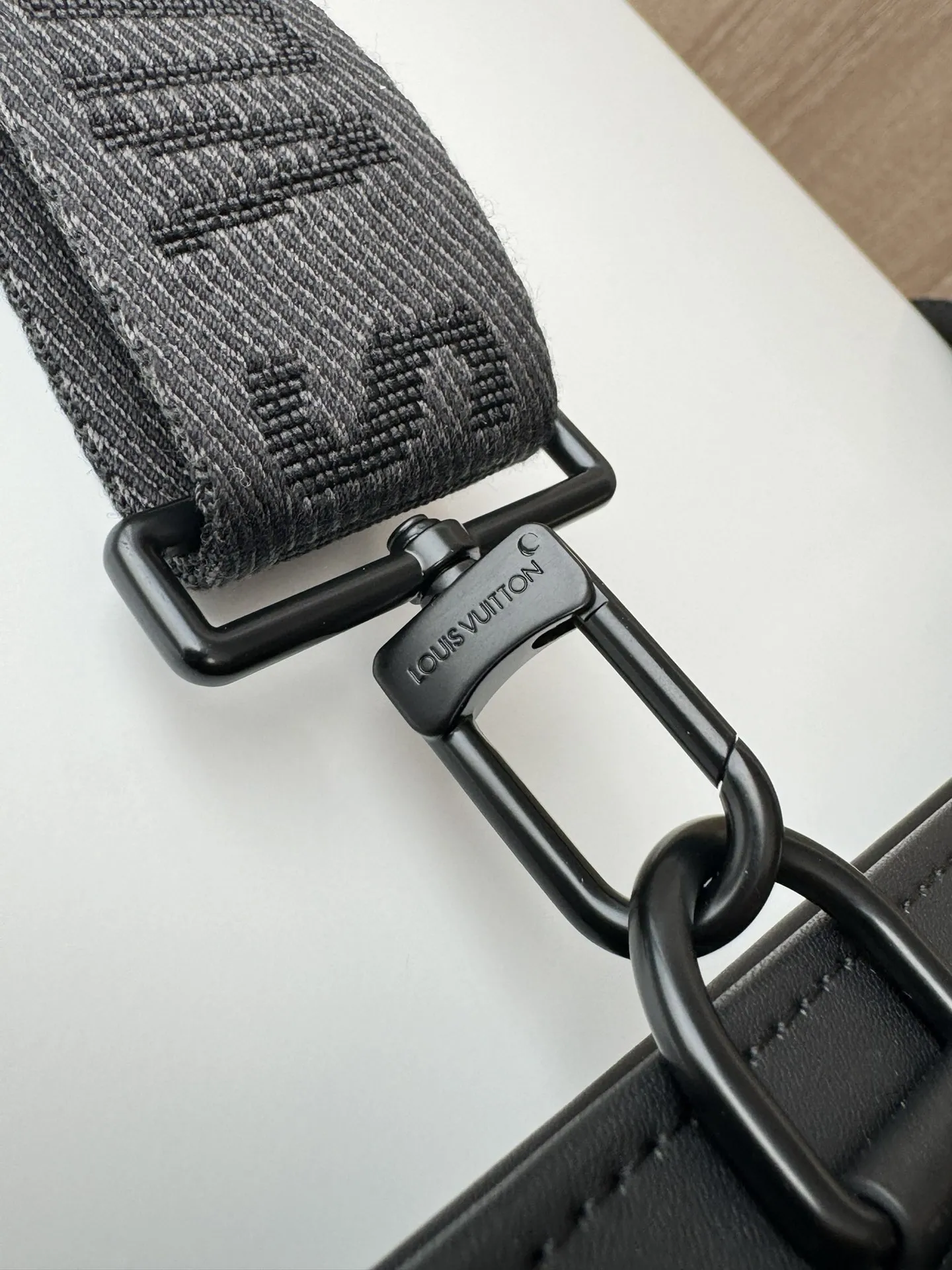 Louis Vuitton Messenger Voyage M59329 - Image 8