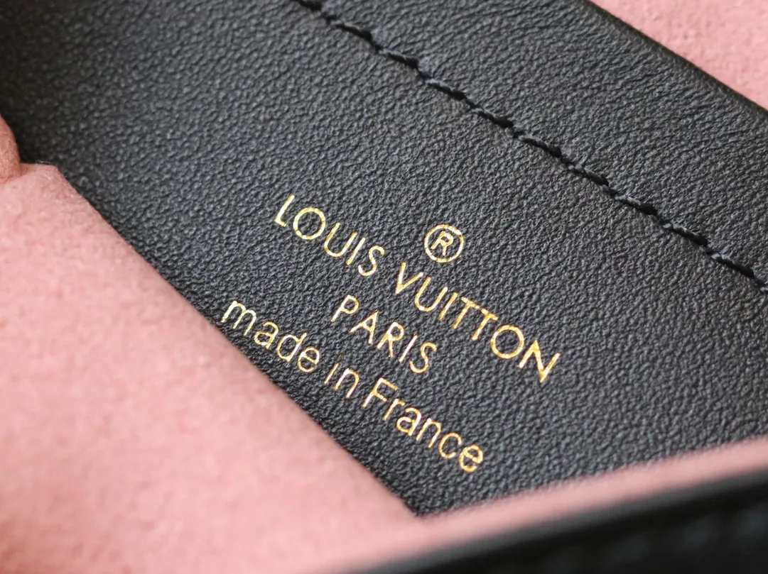 Alternative view of Louis Vuitton Pochette Coussin M80742