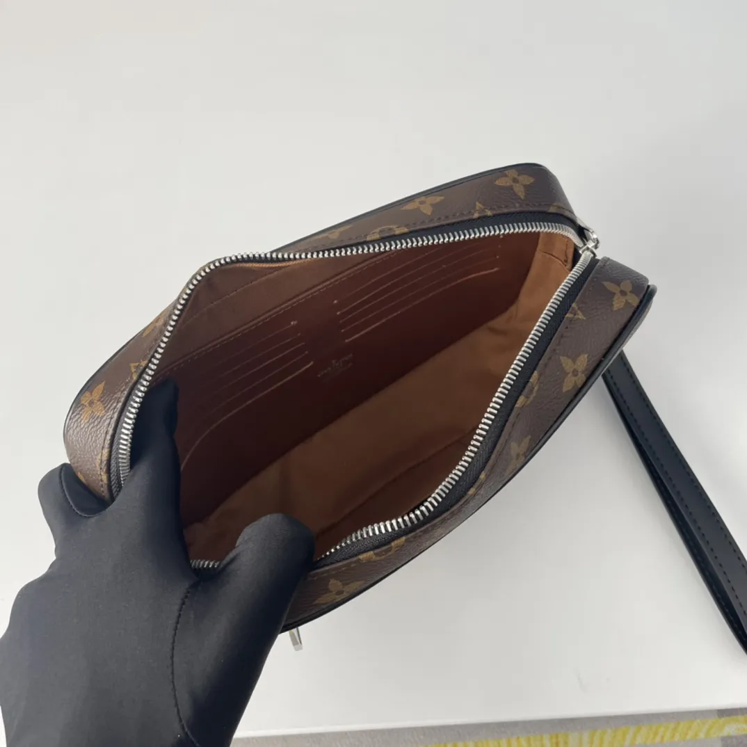 Louis Vuitton Pochette Kasai M42838 - Image 6