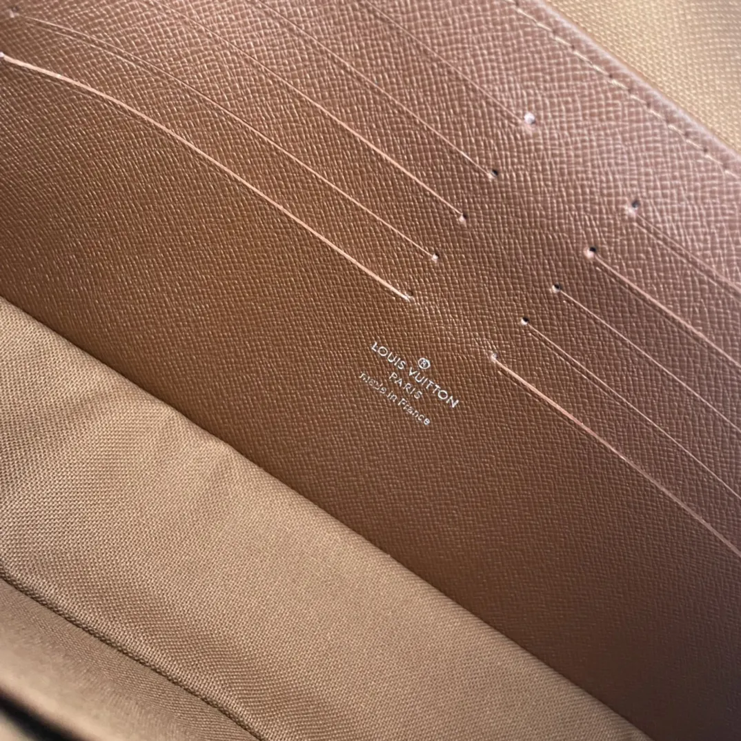 Louis Vuitton Pochette Kasai M42838 - Image 7