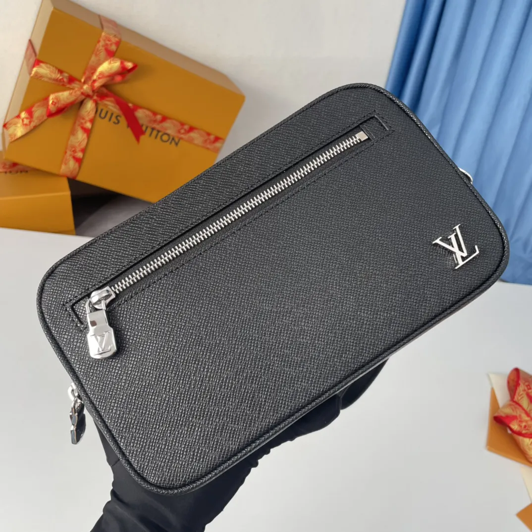 Louis Vuitton Pochette Kasai M30441 - Image 7