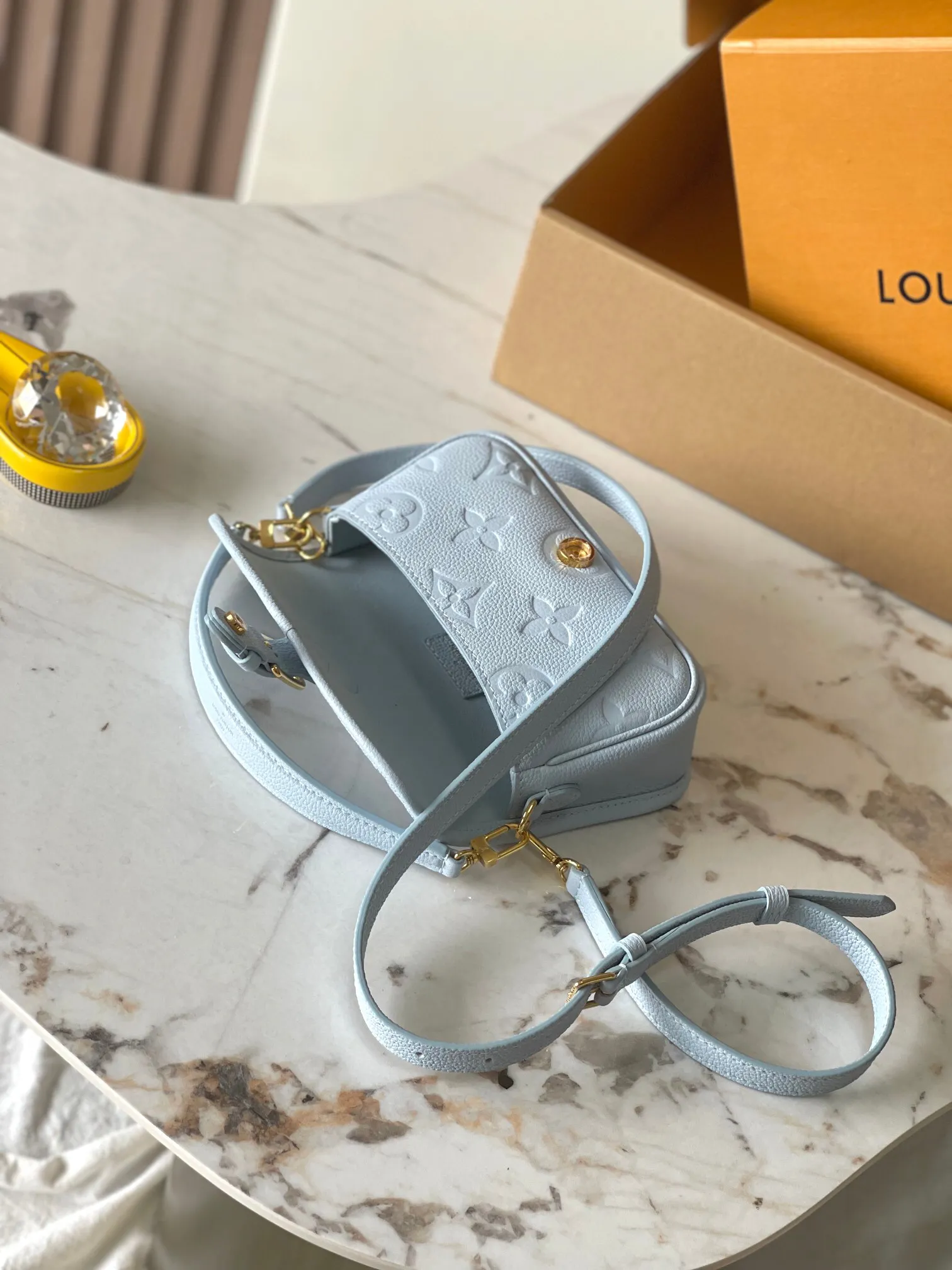 Louis Vuitton Nano Diane M83592 - 图片 9
